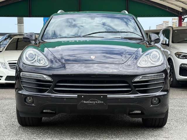 2011 Porsche Cayenne – thumbnail 2