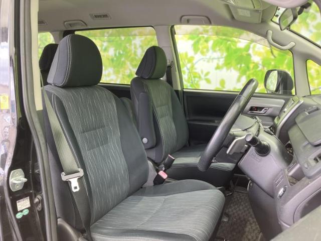 2011 Toyota Voxy – thumbnail 2