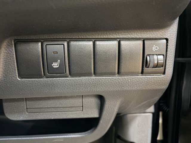 2011 Nissan Moco – thumbnail 3