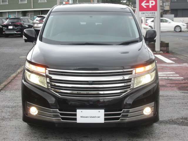 2011 Nissan Elgrand – thumbnail 3
