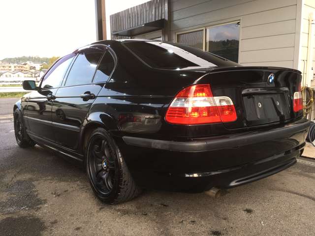 2004 BMW 3 Series – thumbnail 3
