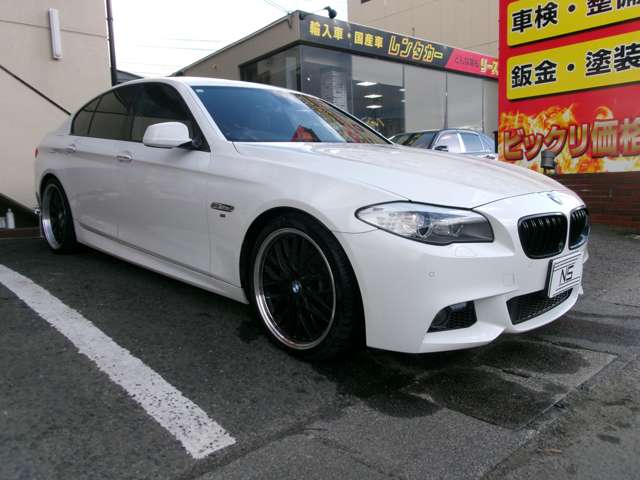 2011 BMW 5 Series – thumbnail 3