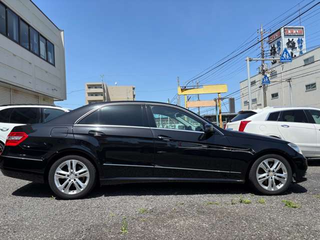 2009 Mercedes-Benz E-Class – thumbnail 4