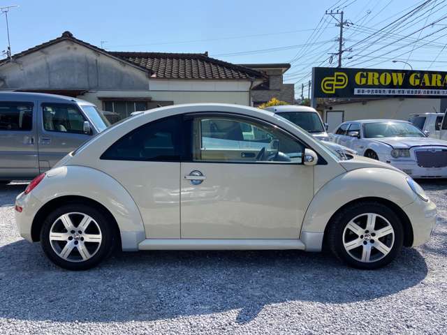 2007 Volkswagen New Beetle – thumbnail 3