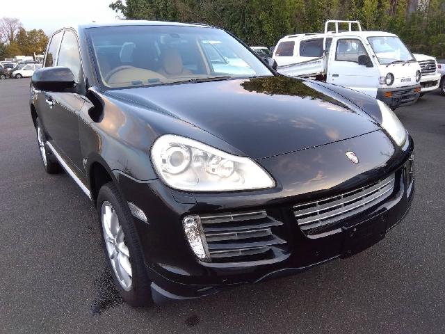 2010 Porsche Cayenne – thumbnail 4