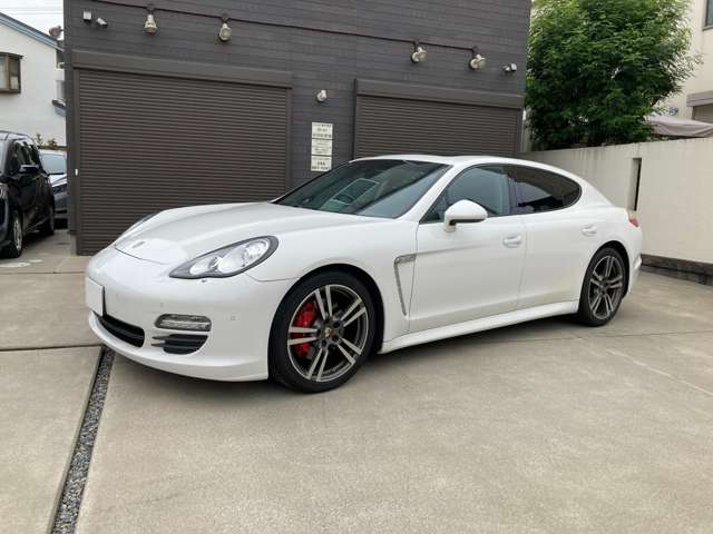 2011 Porsche Panamera – thumbnail 2