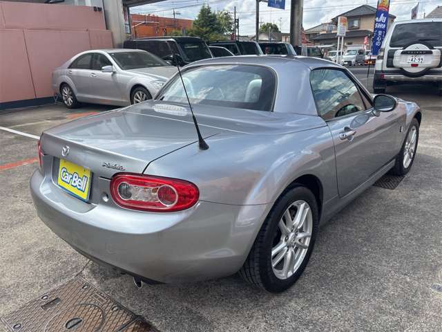 2011 Mazda Roadster – thumbnail 2