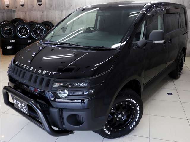 2011 Mitsubishi Delica D:5 – thumbnail 2