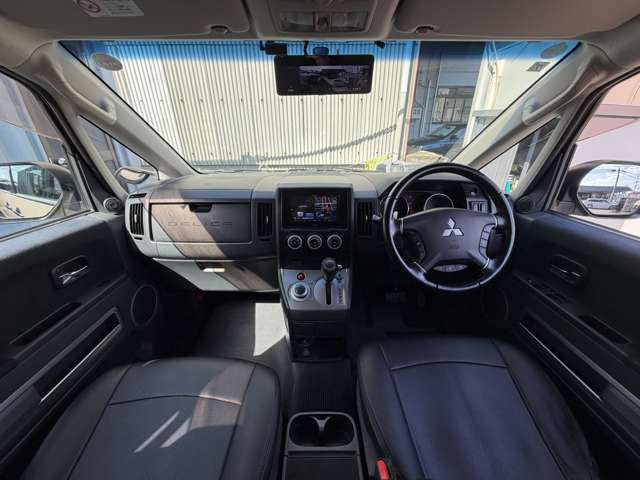 2007 Mitsubishi Delica D:5 – thumbnail 2