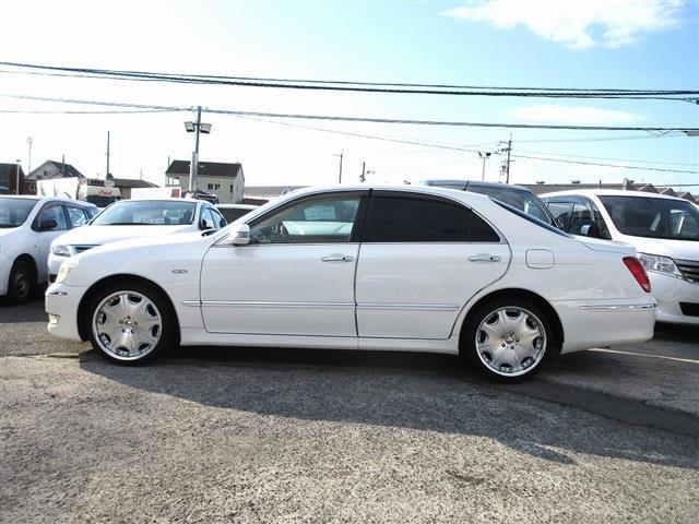 2006 Toyota Crown Majesta – thumbnail 4