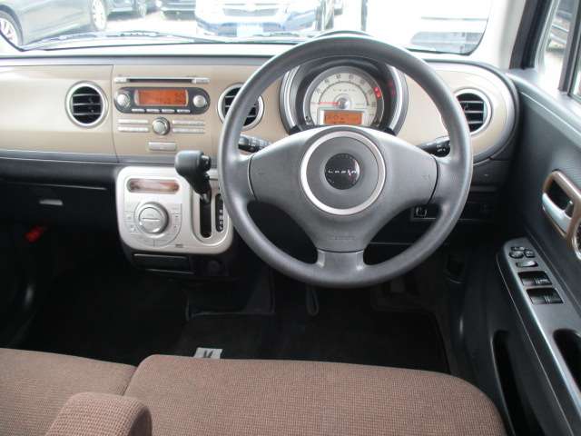 2011 Suzuki Alto Lapin – thumbnail 3