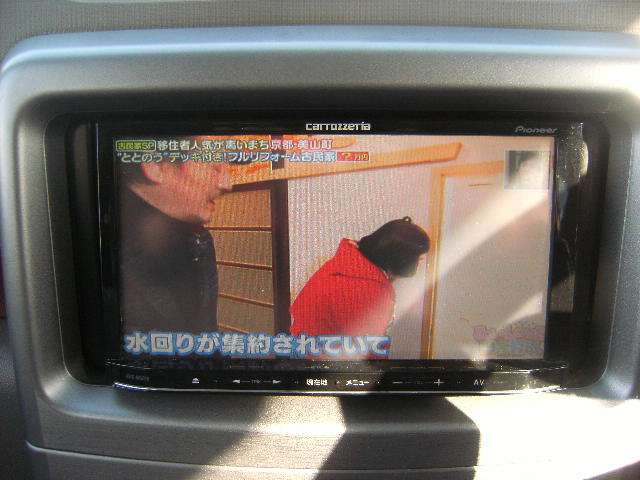2011 Daihatsu Move Conte – thumbnail 2