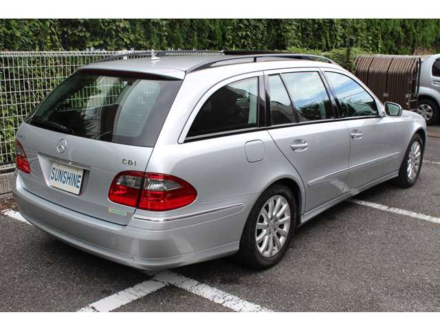 2008 Mercedes-Benz E-Class Wagon – thumbnail 2