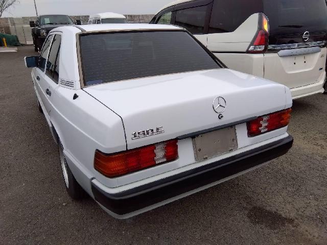 1992 Mercedes-Benz 190-Class – thumbnail 2