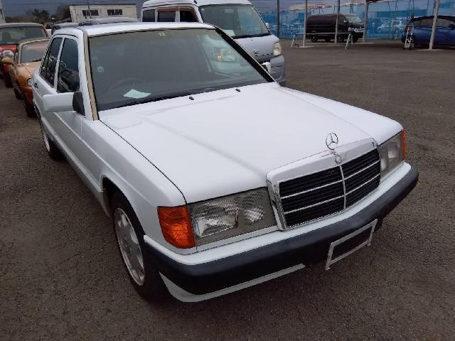 1992 Mercedes-Benz 190-Class – thumbnail 4