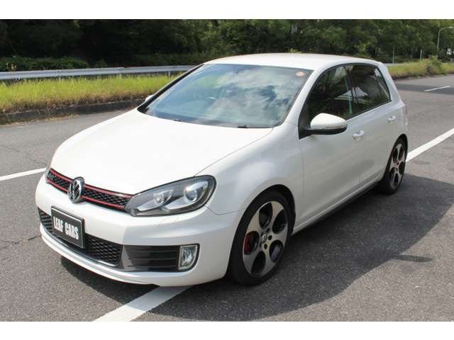 2011 Volkswagen Golf – thumbnail 2