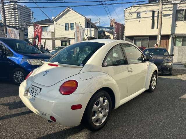 2003 Volkswagen New Beetle – thumbnail 4