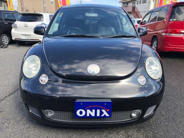 2004 Volkswagen New Beetle – thumbnail 3