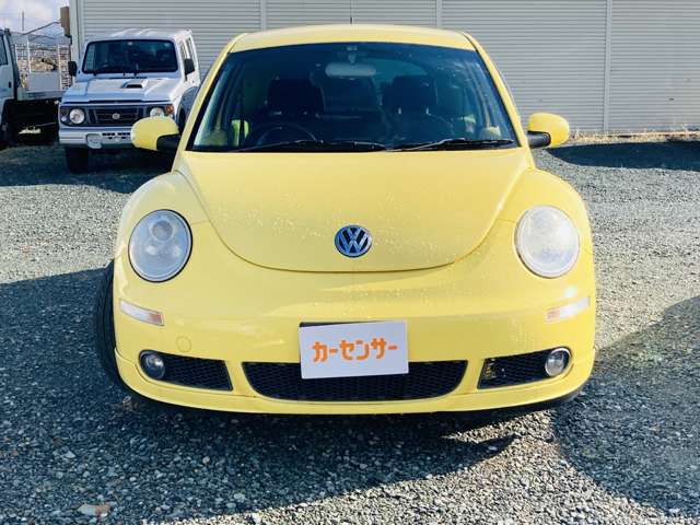 2008 Volkswagen New Beetle – thumbnail 3