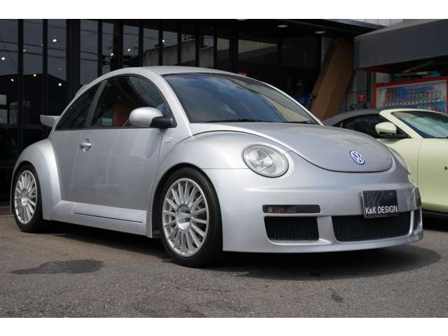 2002 Volkswagen New Beetle – thumbnail 3