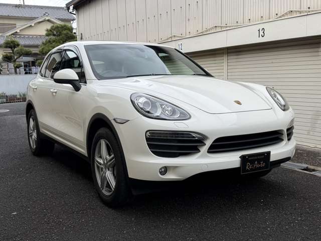 2011 Porsche Cayenne – thumbnail 2