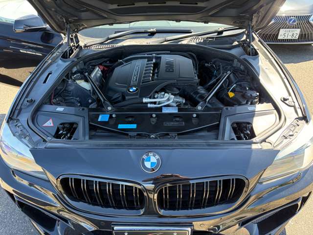 2010 BMW 5 Series – thumbnail 3