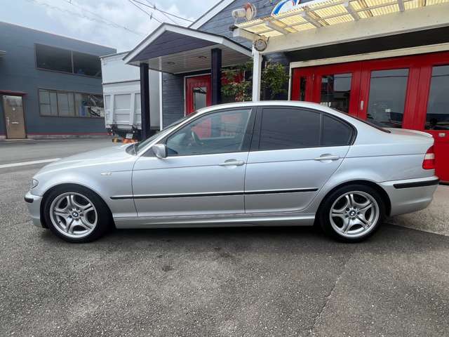 2004 BMW 3 Series – thumbnail 4