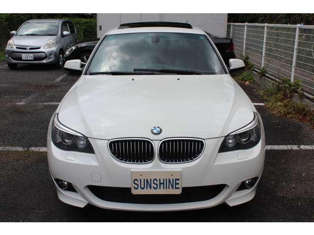 2010 BMW 5 Series – thumbnail 3