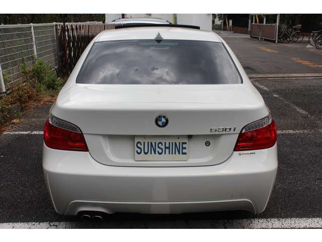 2010 BMW 5 Series – thumbnail 4
