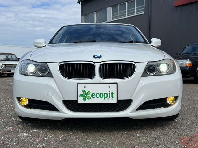 2010 BMW 3 Series – thumbnail 2