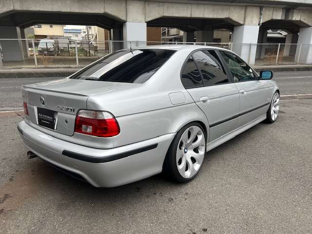 2001 BMW 5 Series – thumbnail 4