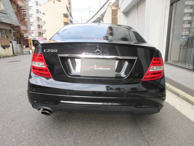 2011 Mercedes-Benz C-Class – thumbnail 4