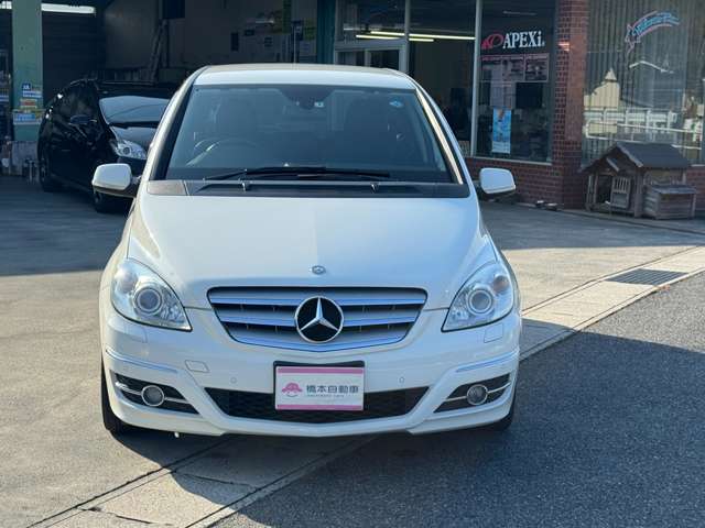 2011 Mercedes-Benz B-Class – thumbnail 2
