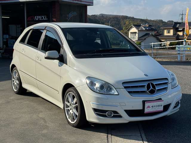 2011 Mercedes-Benz B-Class – thumbnail 3
