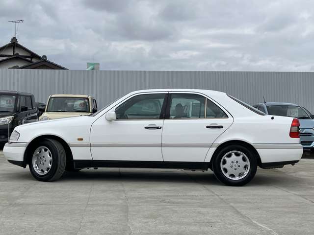 1995 Mercedes-Benz C-Class – thumbnail 4