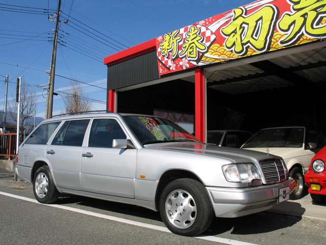 1994 Mercedes-Benz E-Class Wagon – thumbnail 2