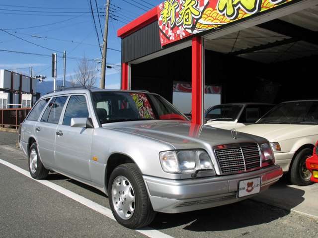 1994 Mercedes-Benz E-Class Wagon – thumbnail 3