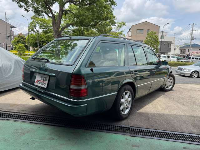 1994 Mercedes-Benz E-Class Wagon – thumbnail 3