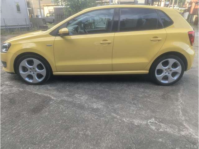 2011 Volkswagen Polo – thumbnail 4