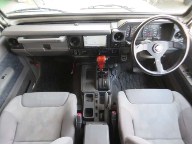 2000 Toyota Land Cruiser 70 – thumbnail 3