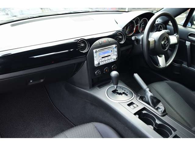 2007 Mazda Roadster – thumbnail 2