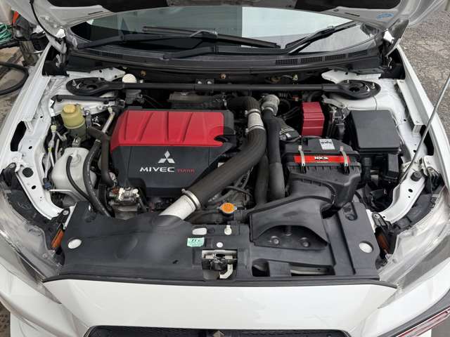 2011 Mitsubishi Lancer Evolution – thumbnail 4