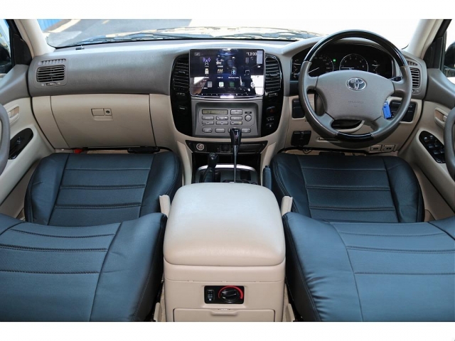 2005 Toyota Land Cruiser 100 – thumbnail 3
