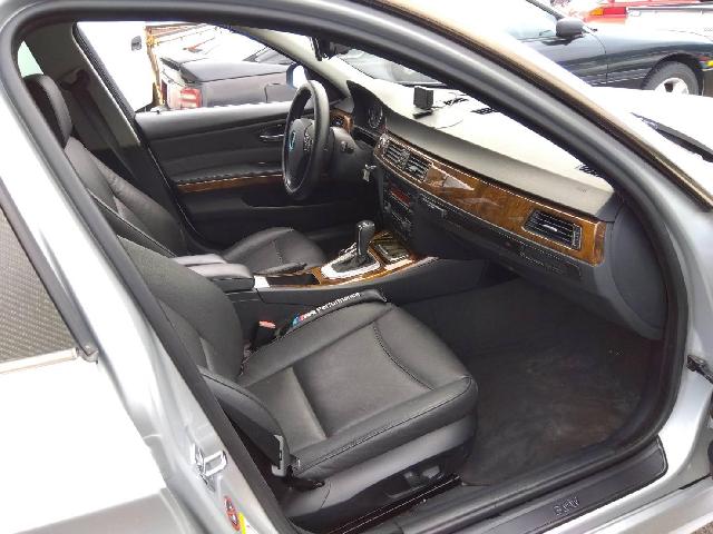 2005 BMW 3 Series – thumbnail 3