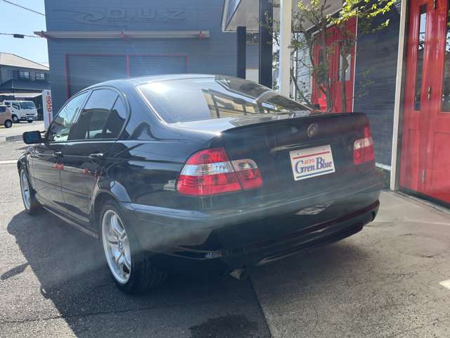 2004 BMW 3 Series – thumbnail 3