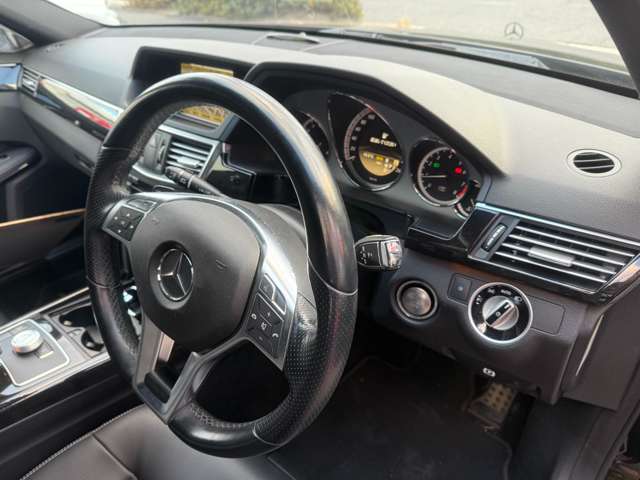 2011 Mercedes-Benz E-Class – thumbnail 3