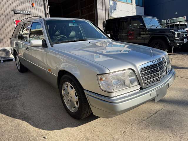 1994 Mercedes-Benz E-Class Wagon – thumbnail 3
