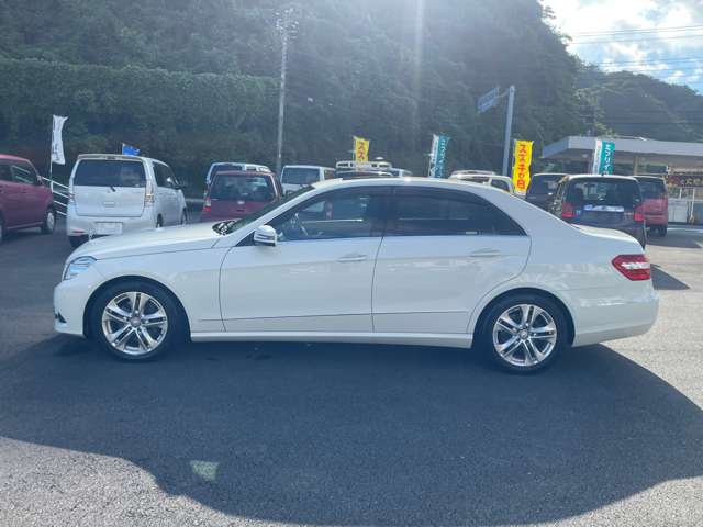 2009 Mercedes-Benz E-Class – thumbnail 3