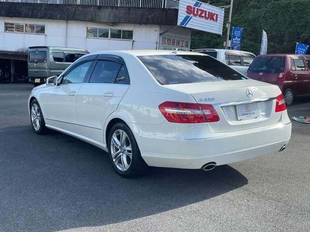 2009 Mercedes-Benz E-Class – thumbnail 4