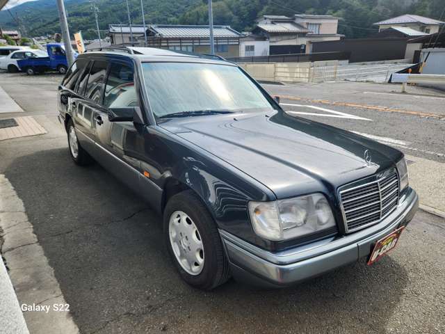 1994 Mercedes-Benz E-Class Wagon – thumbnail 3